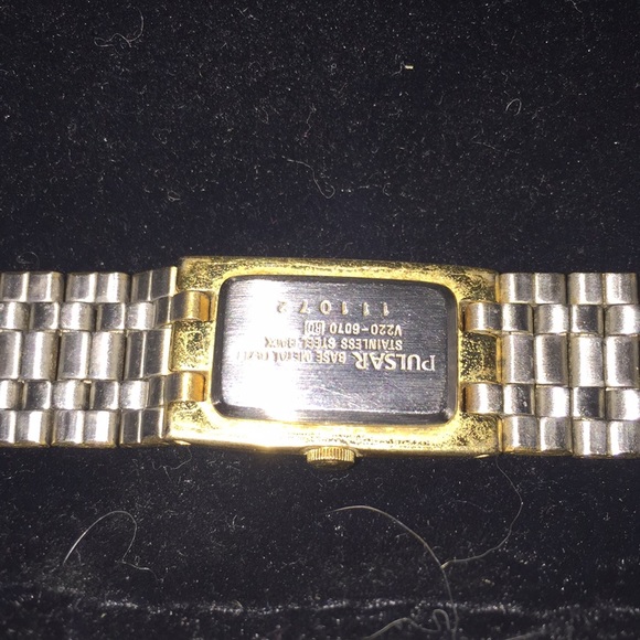 Watch - Picture 2 of 3